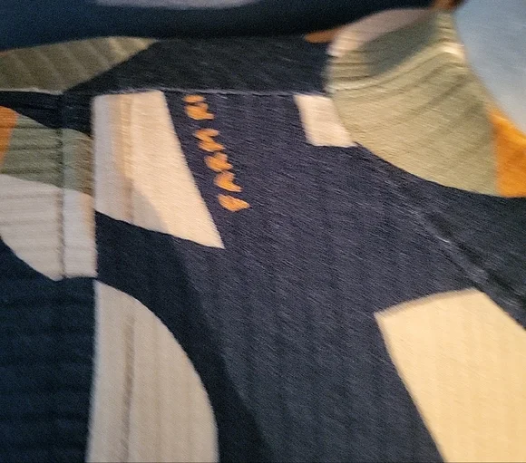 Farm Rio Abstract Patterned Women's Top Medium - Picture 3 of 5